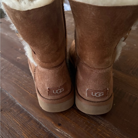 UGG Tan Shearling Boots - Picture 2 of 5